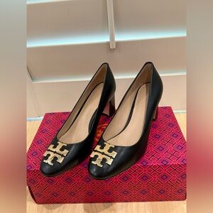 Tory Burch Laura 70mm Pump Mestico - Black/Gold Size 6